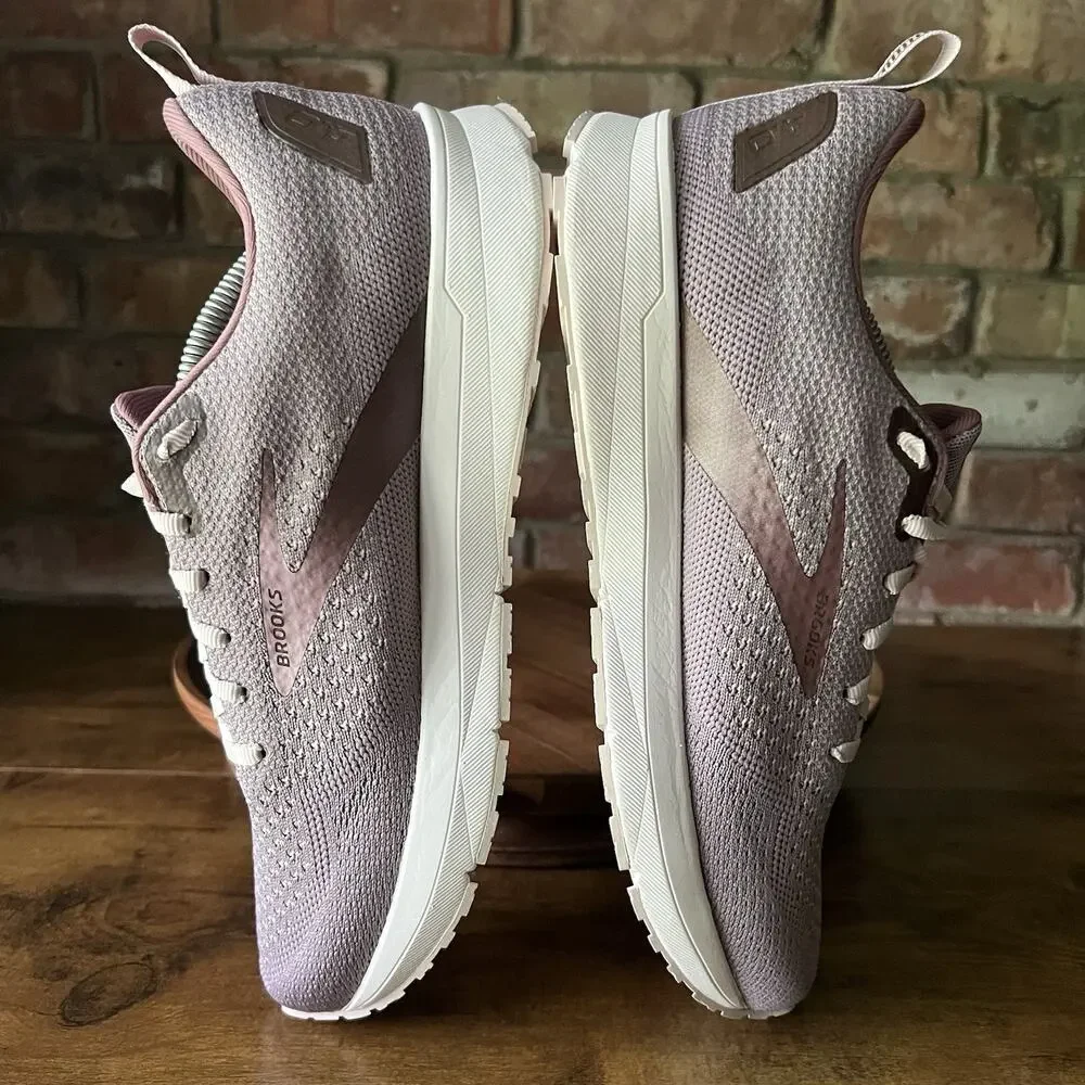 Brooks Revel 4 Womens 9.5 Pink Purple Neutral Cushion Running Shoes Sneakers